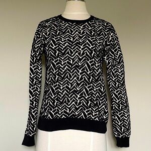 STAY Scandinavian Esthetics B&W Chevron Sweater XS